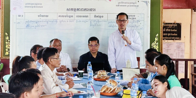 Productive Dialogues Drive Forward HIV Program in Three Provinces